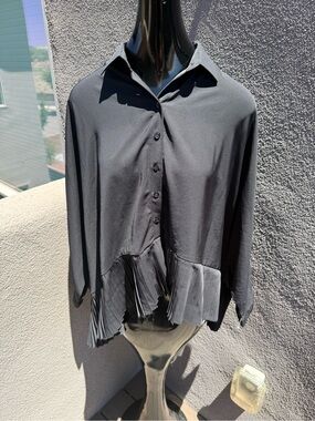 Exetera Paris Black Pleated Hem Button Down Blouse, Size 38 (US 6/8)